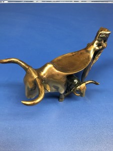 Chinese Famous Pure Bronze Bull ox tiger ancient Dynasty Palace Deco statue