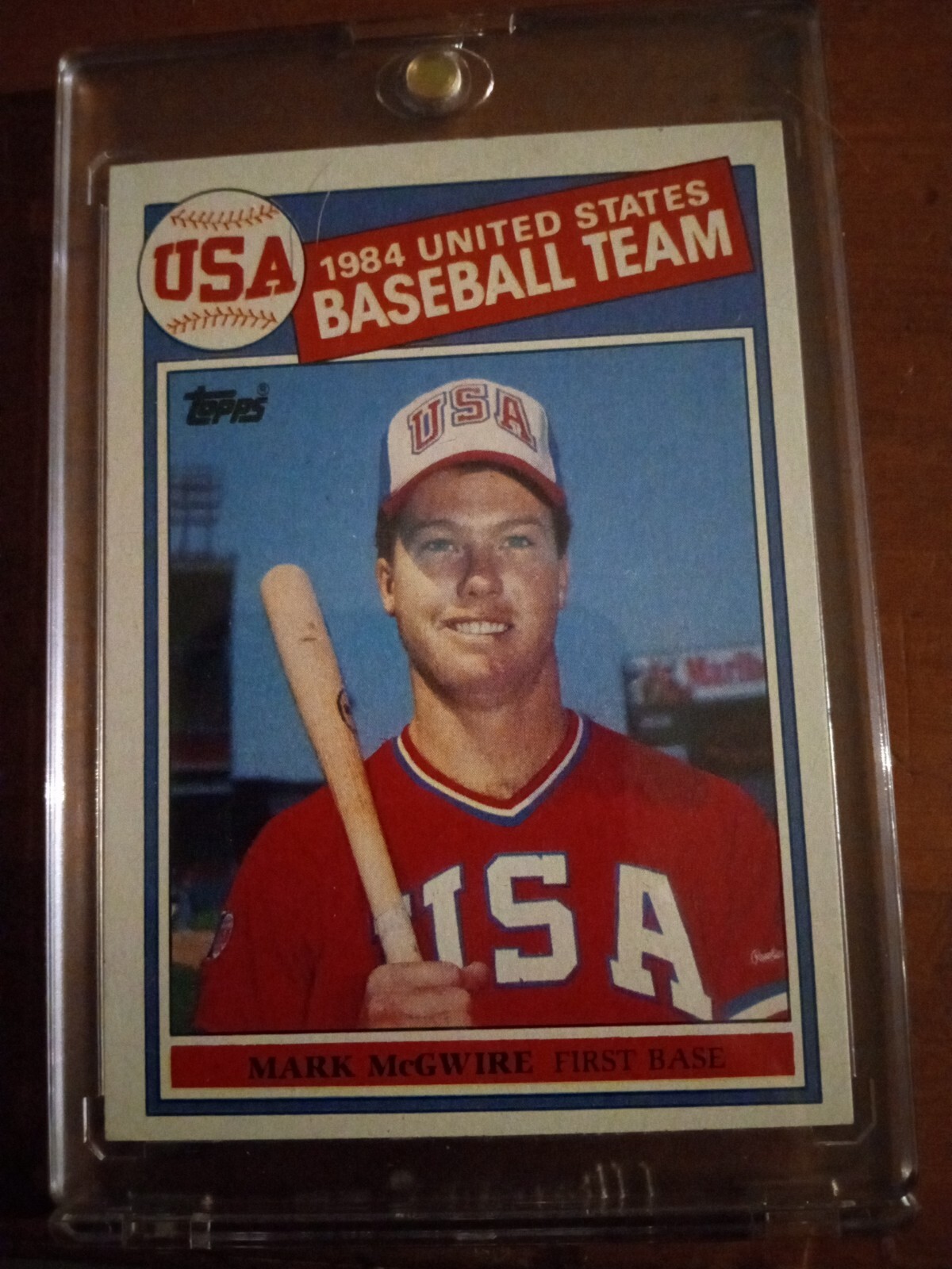 💥Mark McGwire 1985 Topps Rookie Card 1984 USA Team #401-Beautiful Card💥