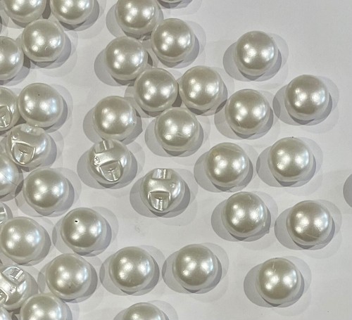 10 Pearly White Buttons 12mm Grooved Shank C46-41 AUSSIE SELLER - Picture 2 of 5