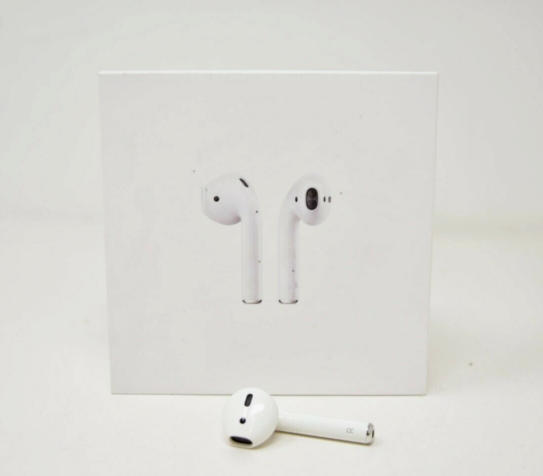 Apple AirPods  間違えてAmazonで2つ買ってしまいました。 Amazon.co.jp: Apple AirPods Pro（第2世代） ​​​​​​​ ホワイト