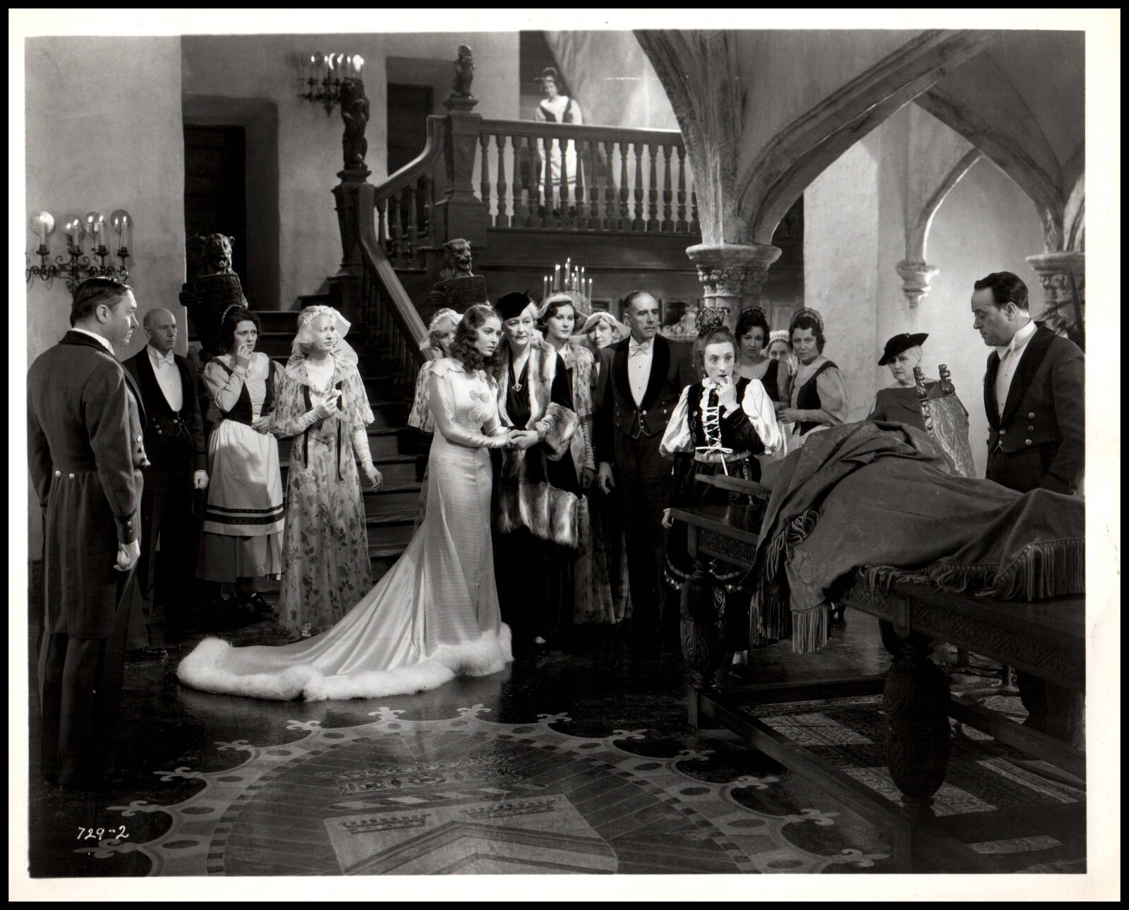Valerie Hobson in The Bride of Frankenstein (1935) Horror Movie Photo M ...