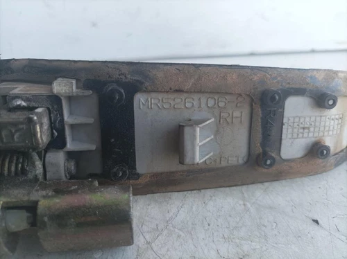 MR5261062 Maneta Exterior Delantera Derecha para MITSUBISHI GRANDIS (NA0W 981362 - Imagen 2 de 10