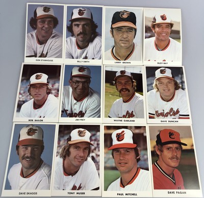 Lot of 20 Baltimore Orioles 1970s Team Issued Color 3"x5" Postcards
