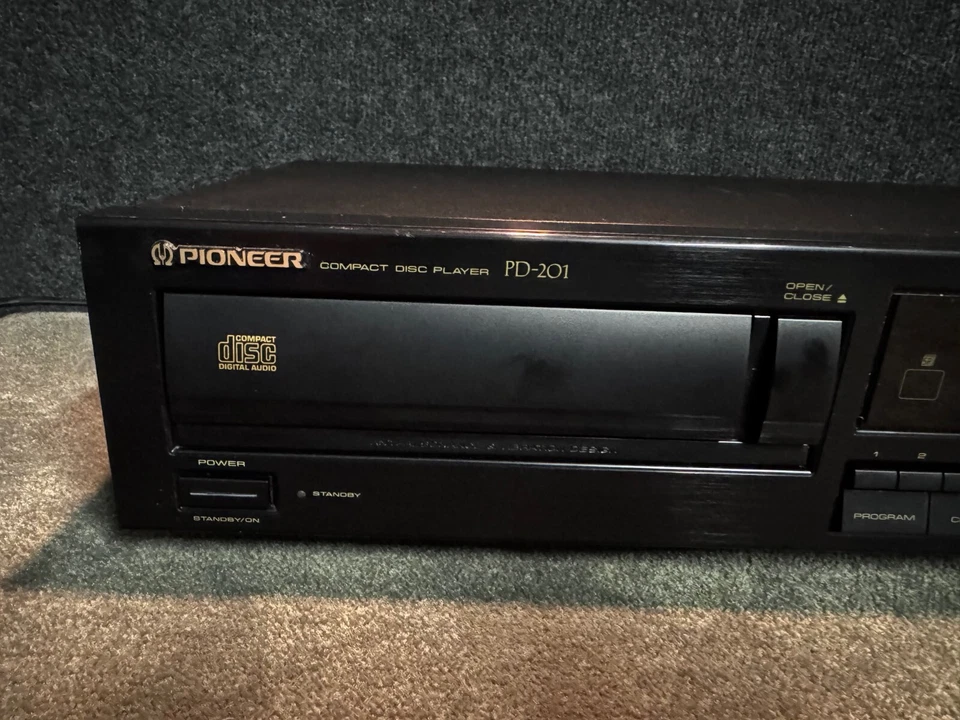Pioneer Disc-Player Compact PD-201 - Bild 2 von 4