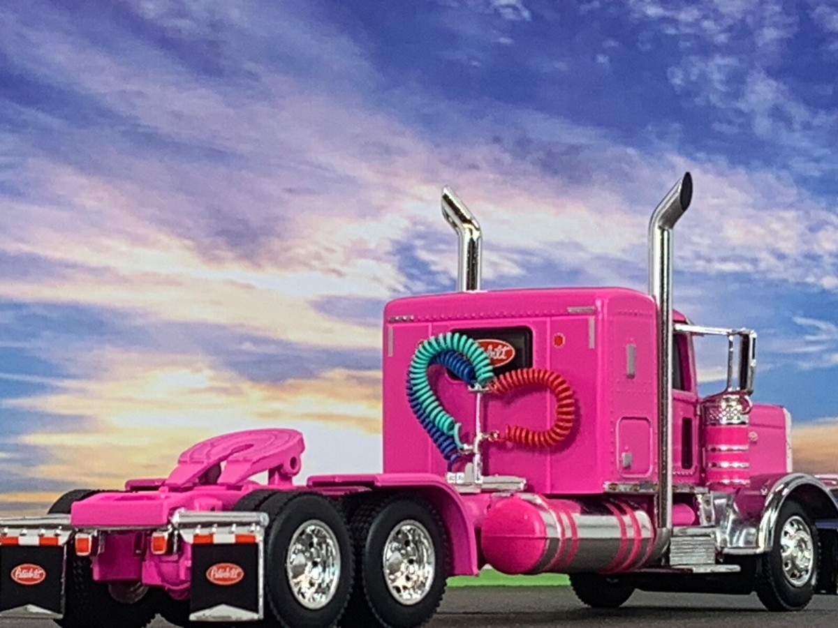 1/64 DCP PINK PRIDE & CLASS PETERBILT 389 W/ 36