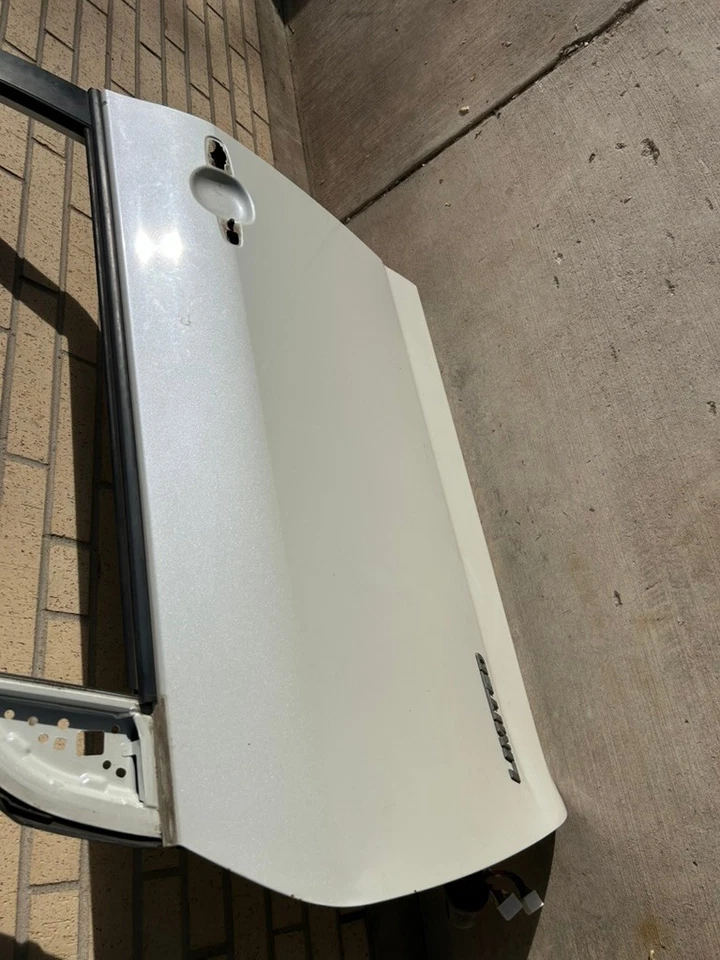Carcasa de puerta delantera izquierda blanca Toyota RAV4 2006-2012  Foto 3 de 4
