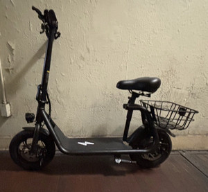 Phantomgogo R1 Electric Seated Scooter 15MPH 265lbs 450W