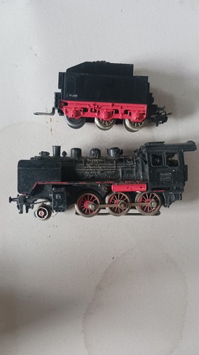 Konvolut 16 x Lok Eisenbahn Waggons 127 Schienen Zubehör Bahnsteig Märklin Lima - Bild 15 von 21
