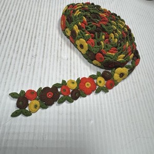 VTG 60s/70s Floral Trim Appliqué 6 Feet & 33.5 Inches