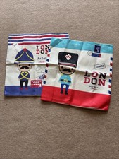 Juego 2 Fundas de Cojín Infantiles con Cremallera - Diseños Londres - Nuevas Sin Etiquetas - 209