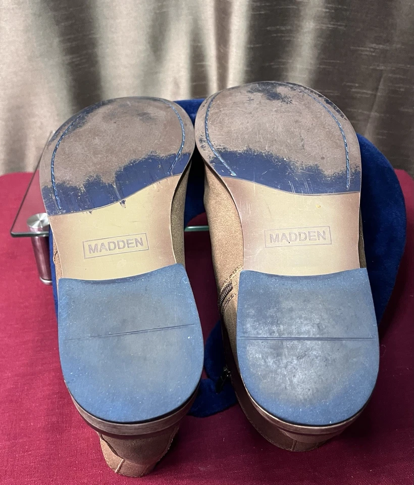 Kenneth Cole Bota de Cuero Marrón con Hebilla Plateada Talla 11 Vero CU010 Foto 2 de 4