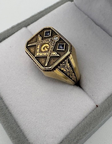 Unique Vintage 14k Gold Masonic Freemason Ring Size 7.25, 9 Grams with Stones