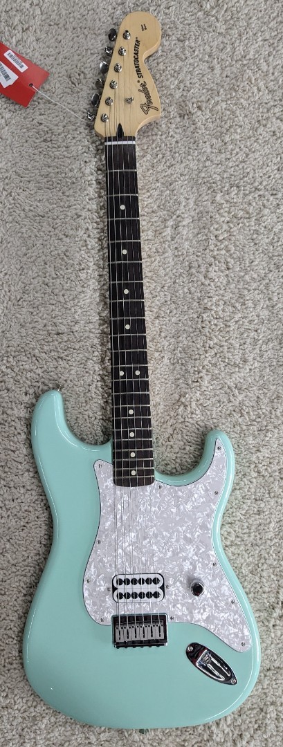 Fender Tom Delonge 仕様 Stratocaster Fender Tom DeLonge Stratocaster Electric Guitar With Invader SH8