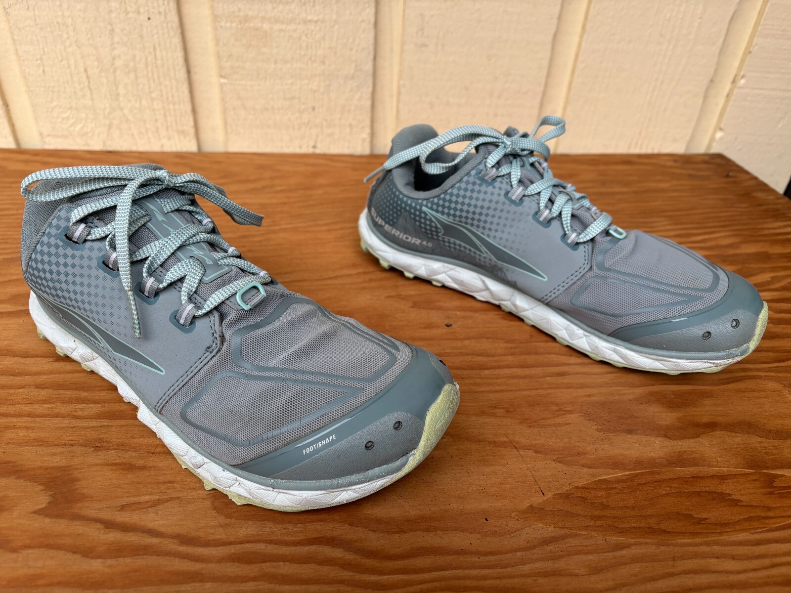 Scarpe minimaliste Altra Superior 4.5 donna a piedi nudi taglia US 8.5