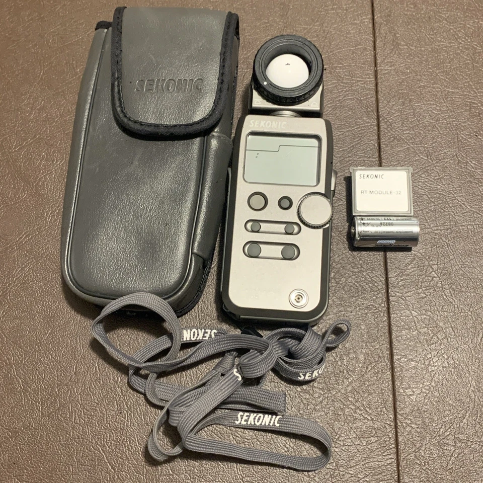Sekonic L-358 Light Meter with RT- Module 32 Transmitter & battery - Image 4 of 4