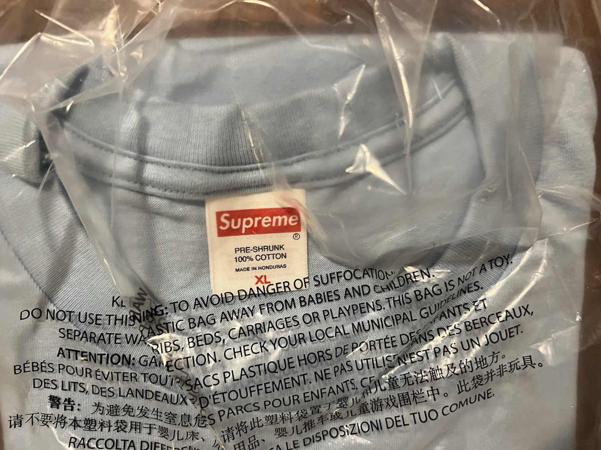 Tシャツ・カットソー Supreme Emo T-Shirt Powder Blue Supreme Emo Tee All Cotton T-Shirt in Powder Blue FW24 Men's