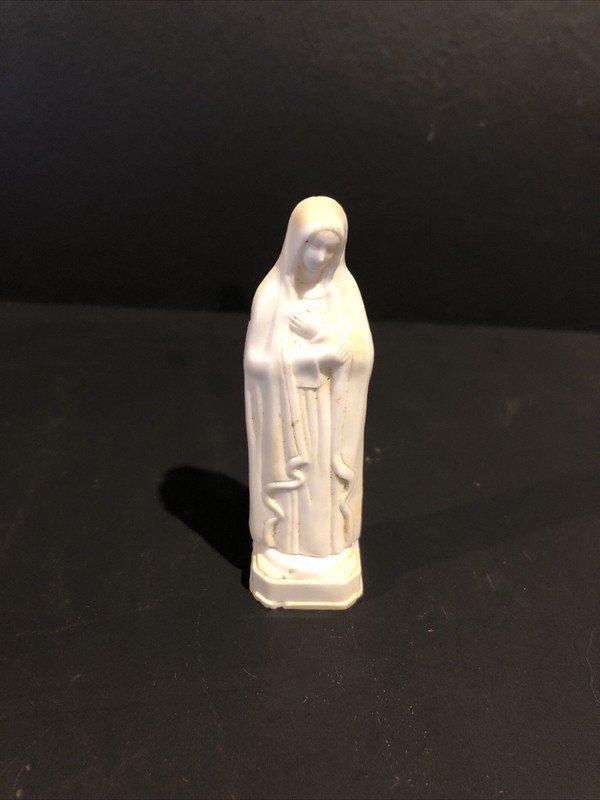 Vintage 3-3/4” Catholic Plastic Figurine Catholic Mary Madonna Statue