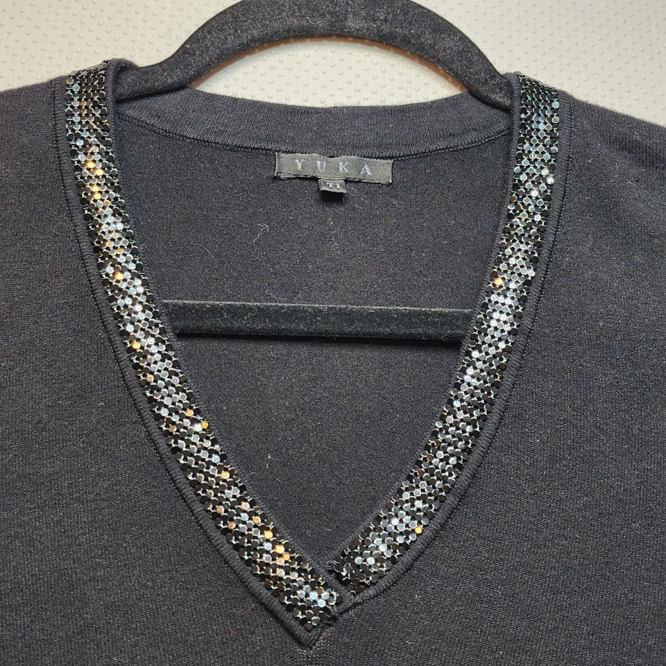 Suéter Yuka Mujer Pequeño Negro Malla Metal Acento en Cuello en V y Puño Dividido Foto 2 de 4