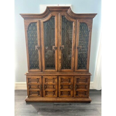 u*a様 貴重　アメリカ中古家具　アンティーク　DREXEL HERITAGE Antique DREXEL Heritage Buffet Mid-Century Modern China Cabinet