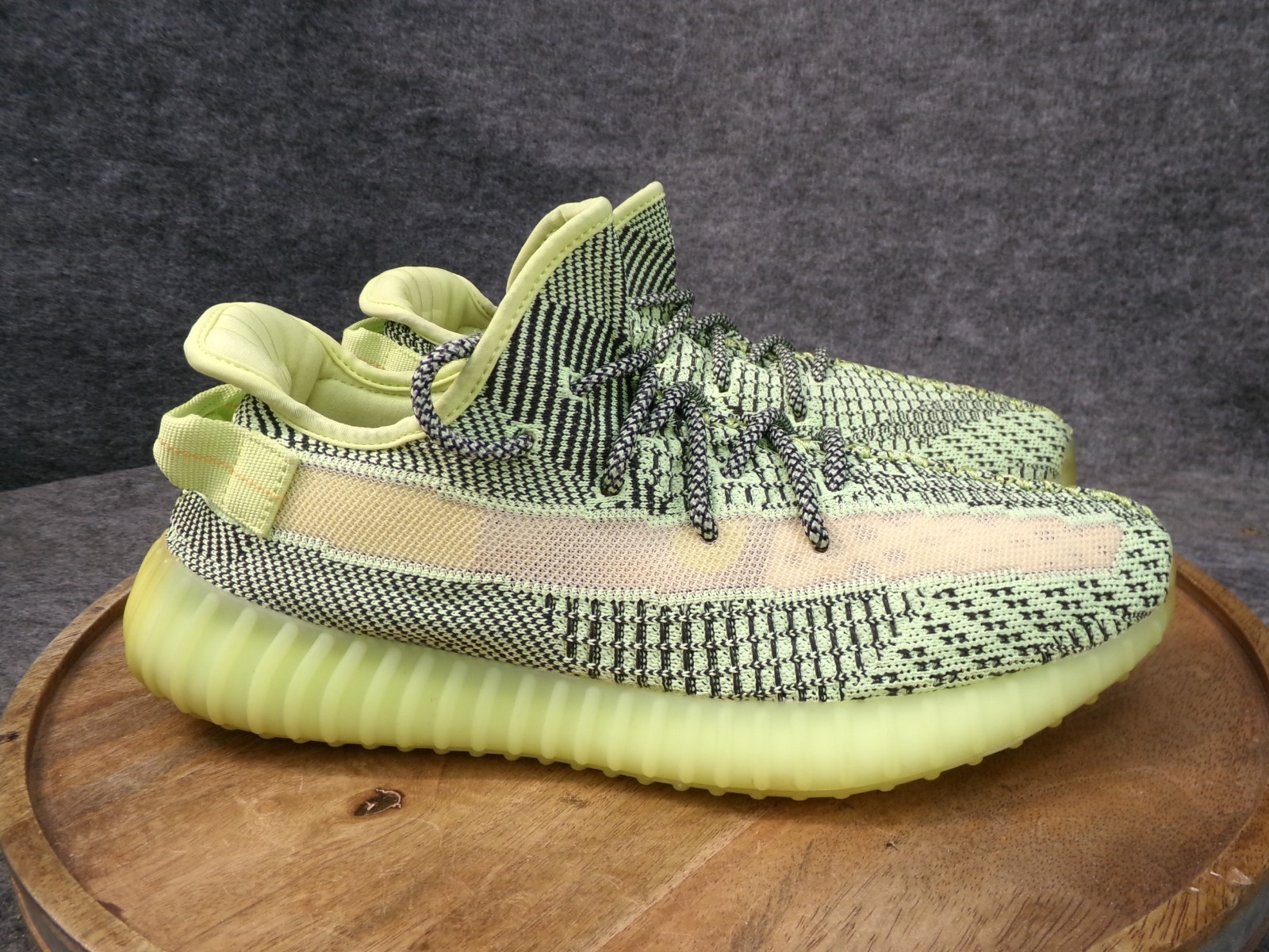 adidas Yeezy Boost 350 V2 Yeezreel Men's Size 11 FW5191 Primeknit Kanye Sneaker