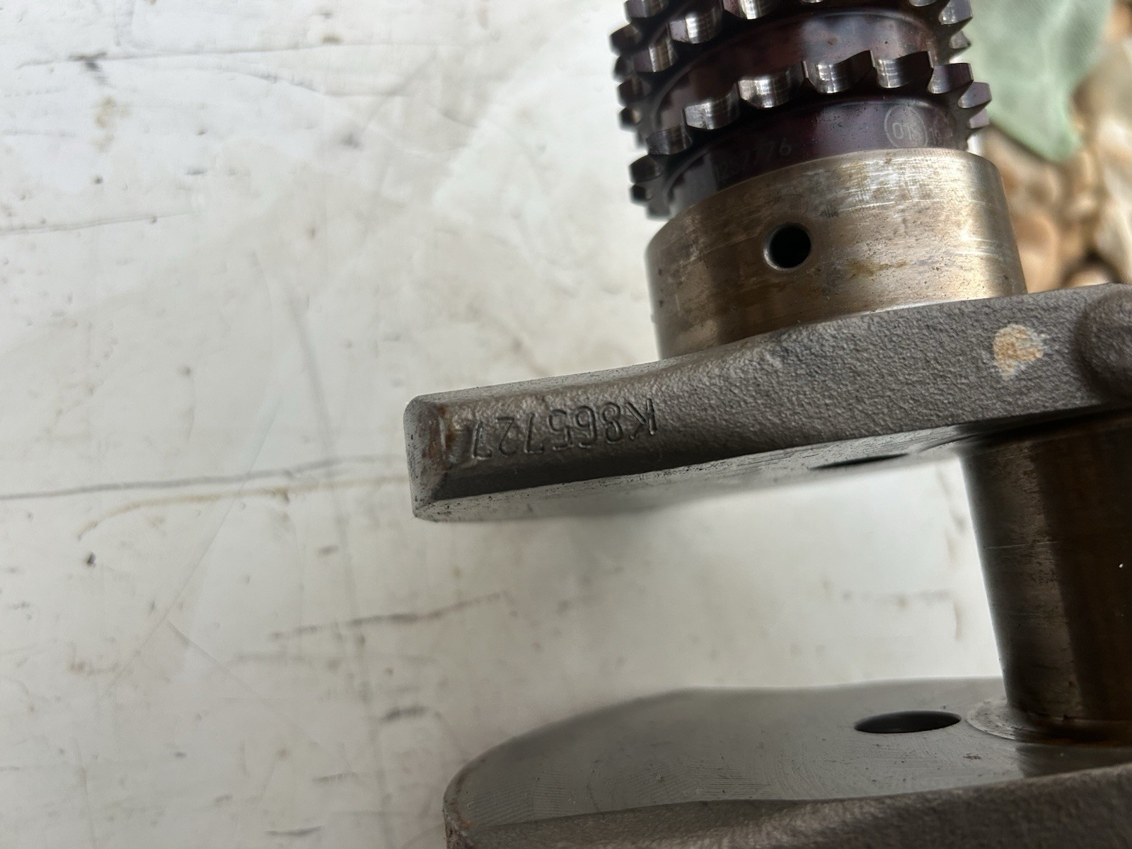 LAMBORGHINI AVENTADOR CRANKSHAFT OEM 07M105019J 