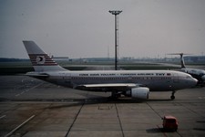 Dia TC-JDB Airbus A310-304 THY 04/1990 35mm gerahmt OP-O12-42