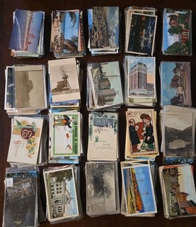 Enorme lotto di 1000 cartoline d'epoca USA dimensioni standard Città Vacanze RPPC