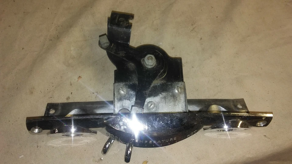 Chrysler Deluxe 1949-1951 panel de control del calentador Desoto, Plymouth, Dodge Foto 2 de 4