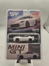 Mini GT Nissan Z 400 Z Performance 2023 LHD Everest White MGT00599 1/64