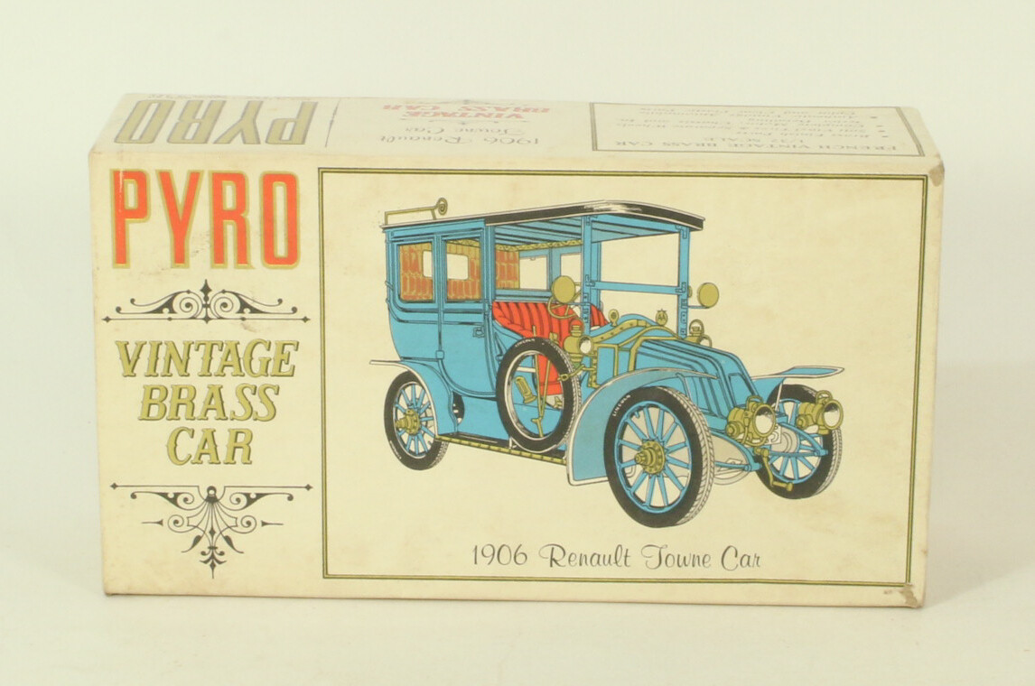 Pyro Model Kit 1906 Renault Town Car Vintage Brass Car 1:32 Scale
