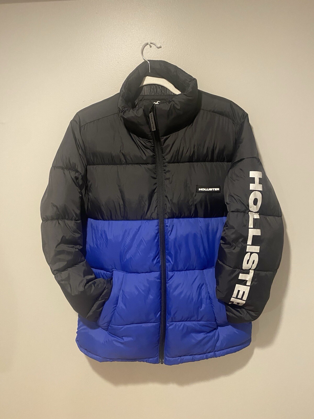 Hollister Puffer Jacket