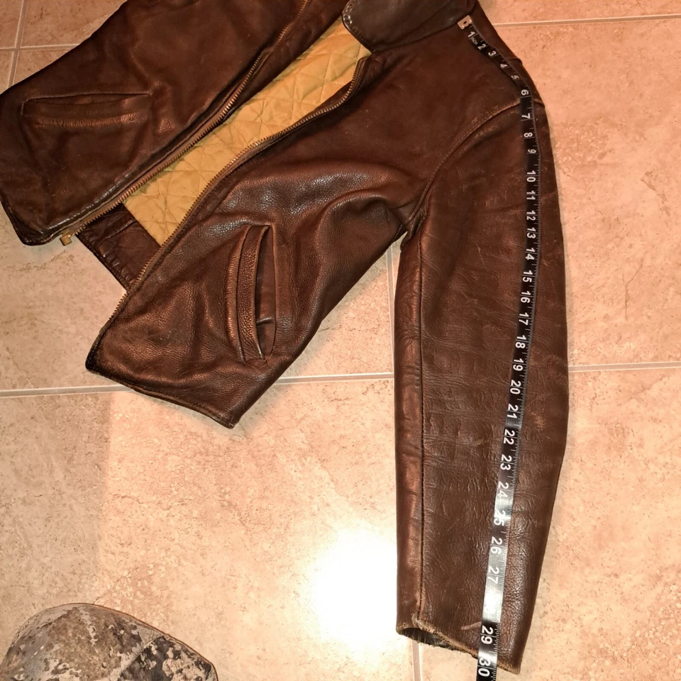 Chaqueta de Motocicleta JUST LEATHER SAN JOSE CALIFORNIA RARA Y ANTIGUA AÑOS 60 Forrada con Edredón Foto 3 de 4