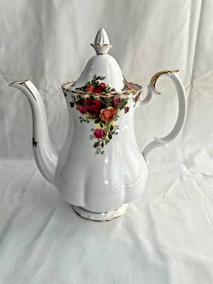 Royal Albert Old Country Roses  10'' Coffee Pot & Lid Made in England