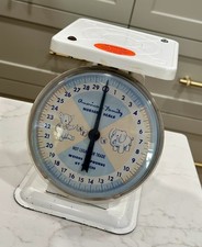 Vintage American Family Baby Nursery Scale up to 30 pounds