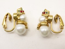 VTG Signed Avon Earrings Snowman Faux Pearls Rhinestone Gold Tone Clip On D5655