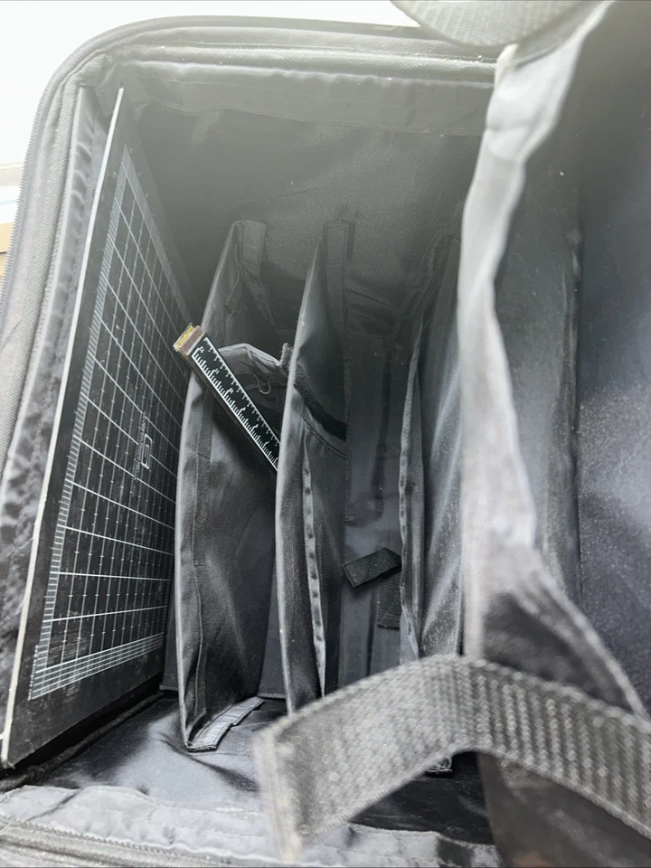 Crop In style XXL Tote/ As is /Been In Storage - Image 3 of 4