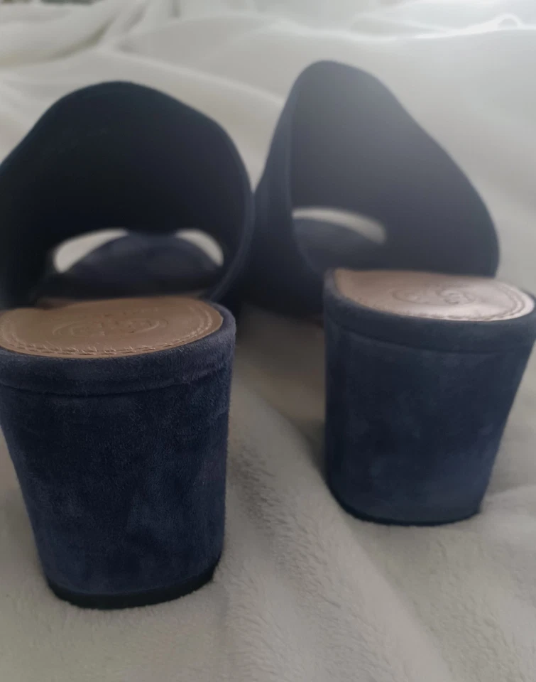 Gamuza azul marino Tory Burch, talla 10,5 Foto 3 de 4