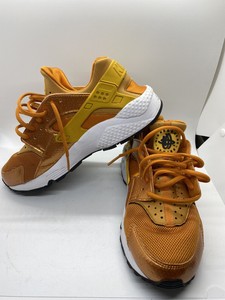 black and gold huaraches womens