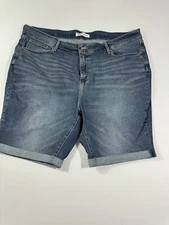 Signature by Levi Strauss & Co. Gold Label Women's Mid-Rise Bermuda Shorts W36