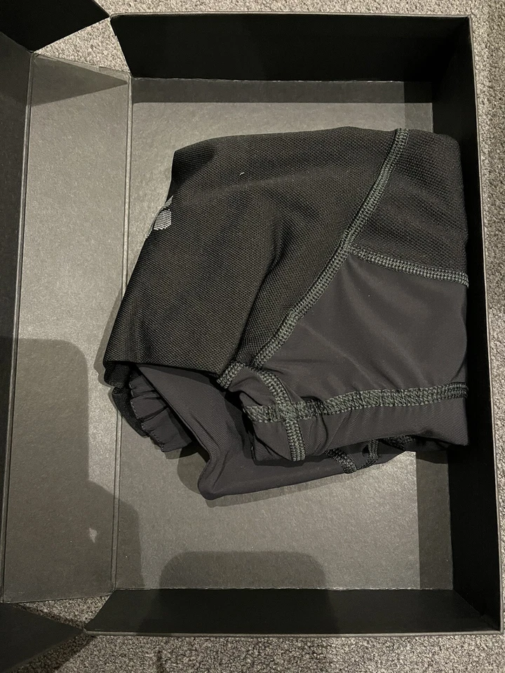 CEP women's bike / cycle compression shorts. Black. Size II. - Image 2 of 3