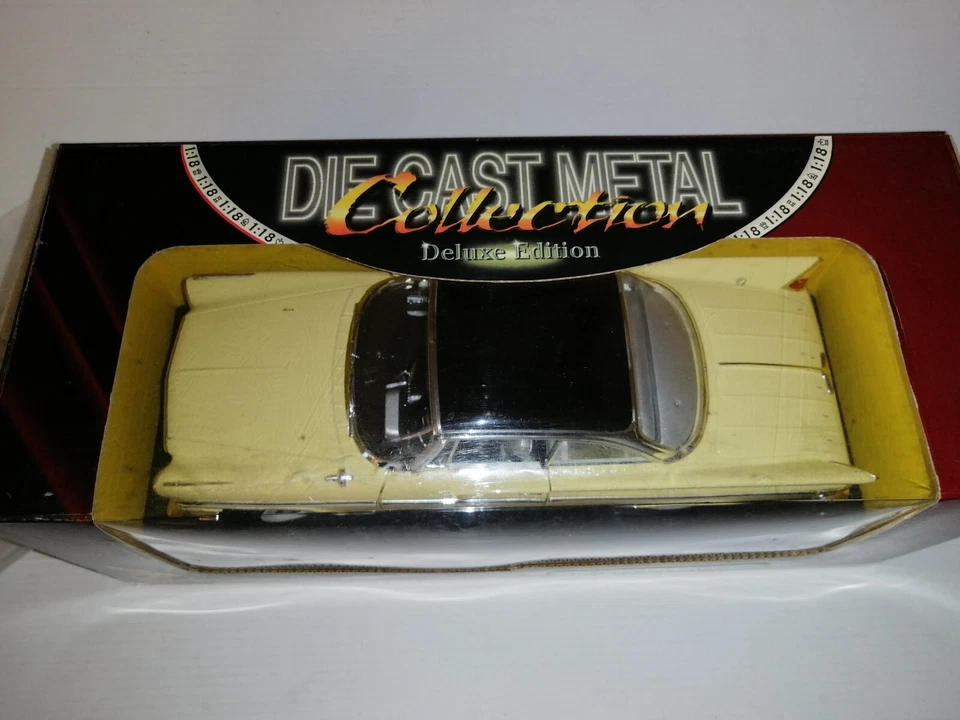 DESOTO ADVENTURER 1961 REF.92738 ROAD LEGENDS SCALA 1/18 - Immagine 2 di 2