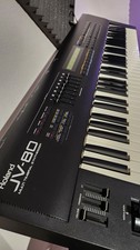 Roland JV 80 MULTI TIMBRAL SYNTHESIZER 61 Key - MINT