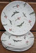 Set of 4 Potter's Studio PINE BRANCH AND HOLLY BERRY Ceramic Salad Plates NEW