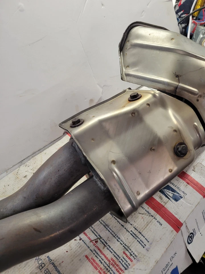 Оригинальный коллектор выпускного коллектора для Honda S2000 S2K AP2 2004-2009 годов выпуска 69 000 миль - Изображение 4 из 4