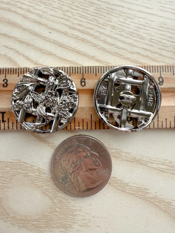 10PC Silver Leave Vines Metal Buttons with Shank 25mm - Image 2 of 4