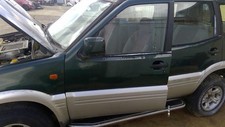 Porte avant et accessoires Nissan TERRANO
