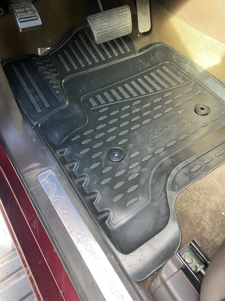 2014-18 Chevrolet Silverado GMC Sierra 1500 2500 Floor Mats Crew Cab All Weather - Imagem 2 de 4