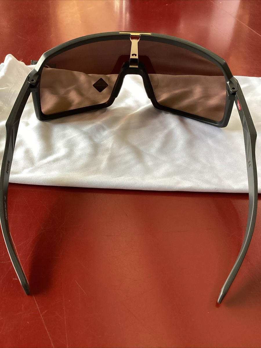 OAKLEY SUTRO Matte Carbon Black Frames PRIZM ROAD 24K Gold OAKLEY SUTRO Matte Carbon Black Frames PRIZM ROAD 24K Gold