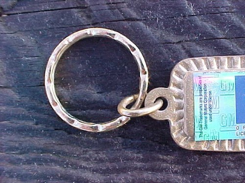 1990s BUICK GOLD METAL KEY RING VINTAGE NOS Hi-QUALITY GM APPROVED TAG USA MADE - Picture 4 of 5