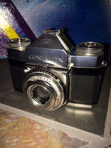 AWESOME VINTAGE CONTAFLEX CAMERA FROM GERMANY CARL ZEISS LENS - Picture 1 of 3